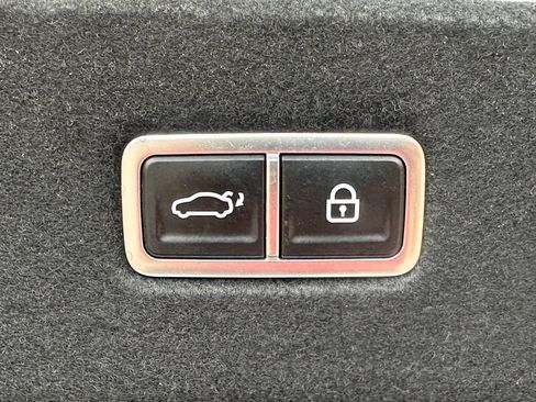 Used 2025 Hyundai Ioniq 6 SEL RWD image 17