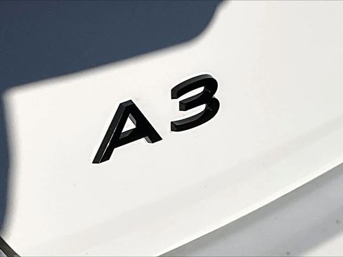 Used 2025 Audi A3 2.0T Premium w/ Convenience Package image 28