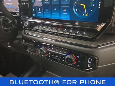 Certified 2025 Chevrolet Silverado 2500 ZR2 w/ Technology Package AWD/4WD image 17