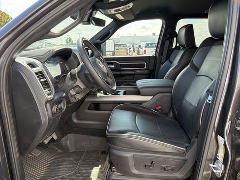 Used 2025 RAM 3500 Laramie AWD/4WD image 2