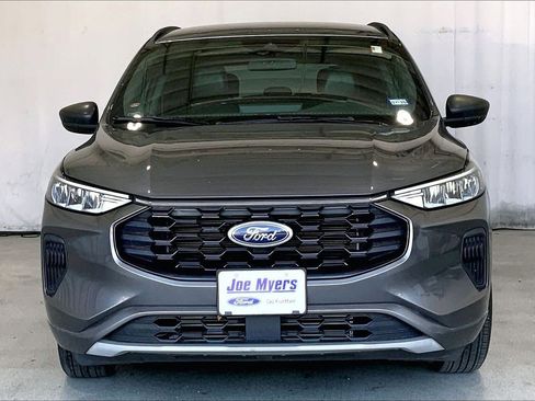 Used 2023 Ford Escape ST-Line w/ Tech Pack #1 FWD image 3