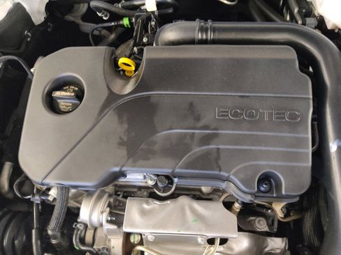 Used 2025 Chevrolet Malibu LS w/ Driver Confidence Package FWD image 30