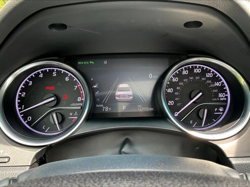 Used 2018 Toyota Camry XLE FWD image 13