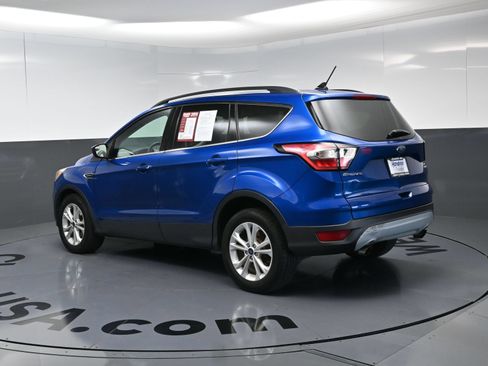 Used 2018 Ford Escape SE w/ SE Sync 3 Package FWD image 7