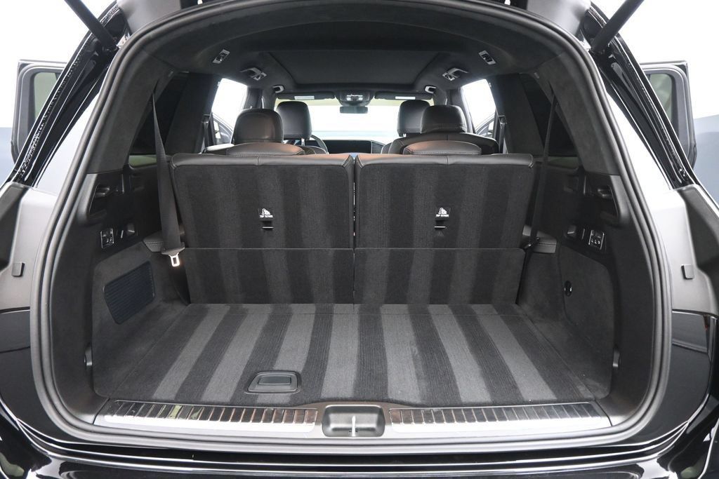 Used 2025 Mercedes-Benz GLS 63 AMG 4MATIC image 19
