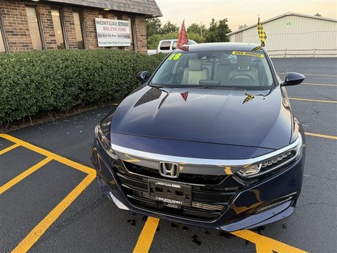 Used 2018 Honda Accord EX image 2