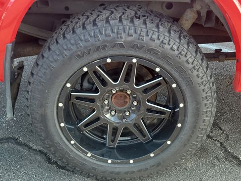 Used 2016 Ford F150 XLT w/ Equipment Group 302A Luxury image 9