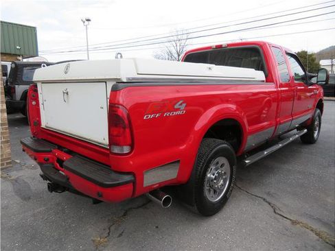 Used 2005 Ford F250 XLT image 2