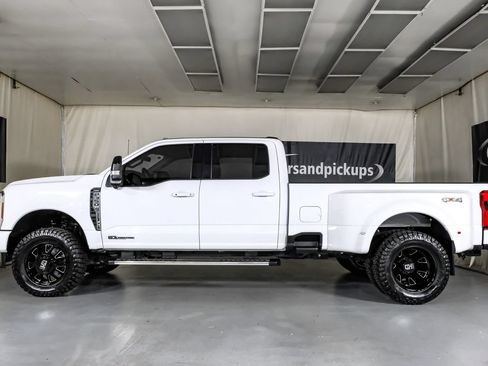 Used 2026 Ford F350 Lariat AWD/4WD image 12