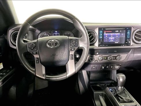 Used 2019 Toyota Tacoma SR image 7