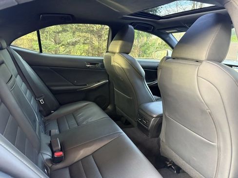 Used 2016 Lexus IS 350 image 26