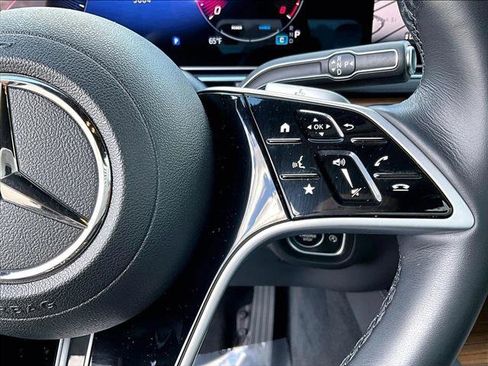 Used 2025 Mercedes-Benz GLE 350 4MATIC image 21