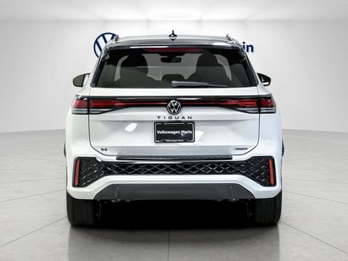 New 2026 Volkswagen Tiguan SE R-Line image 4