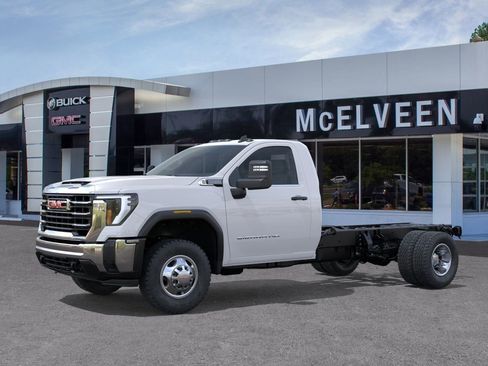 New 2026 GMC Sierra 3500 Pro w/ Convenience Package image 26