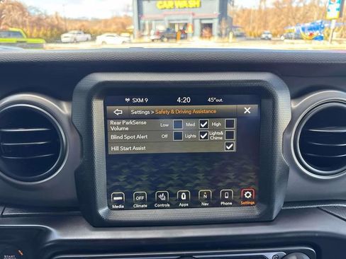 Used 2022 Jeep Wrangler Unlimited Willys image 29