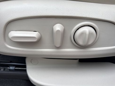 Certified 2024 Buick Enclave Essence w/ Technology Package image 18