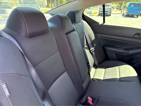 Used 2024 Nissan Altima 2.5 SV image 11