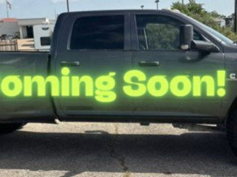 Used 2018 RAM 3500 Tradesman w/ Chrome Appearance Group AWD/4WD image 3