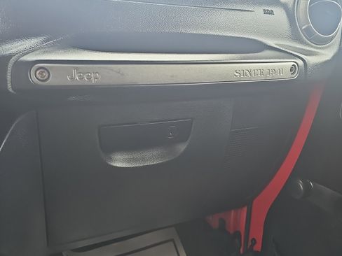 Used 2011 Jeep Wrangler Sport AWD/4WD image 27