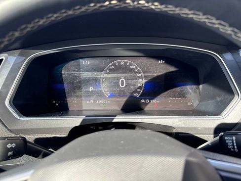 Used 2022 Volkswagen Tiguan SE image 15