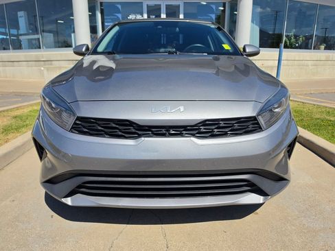 Certified 2022 Kia Forte LXS FWD image 2