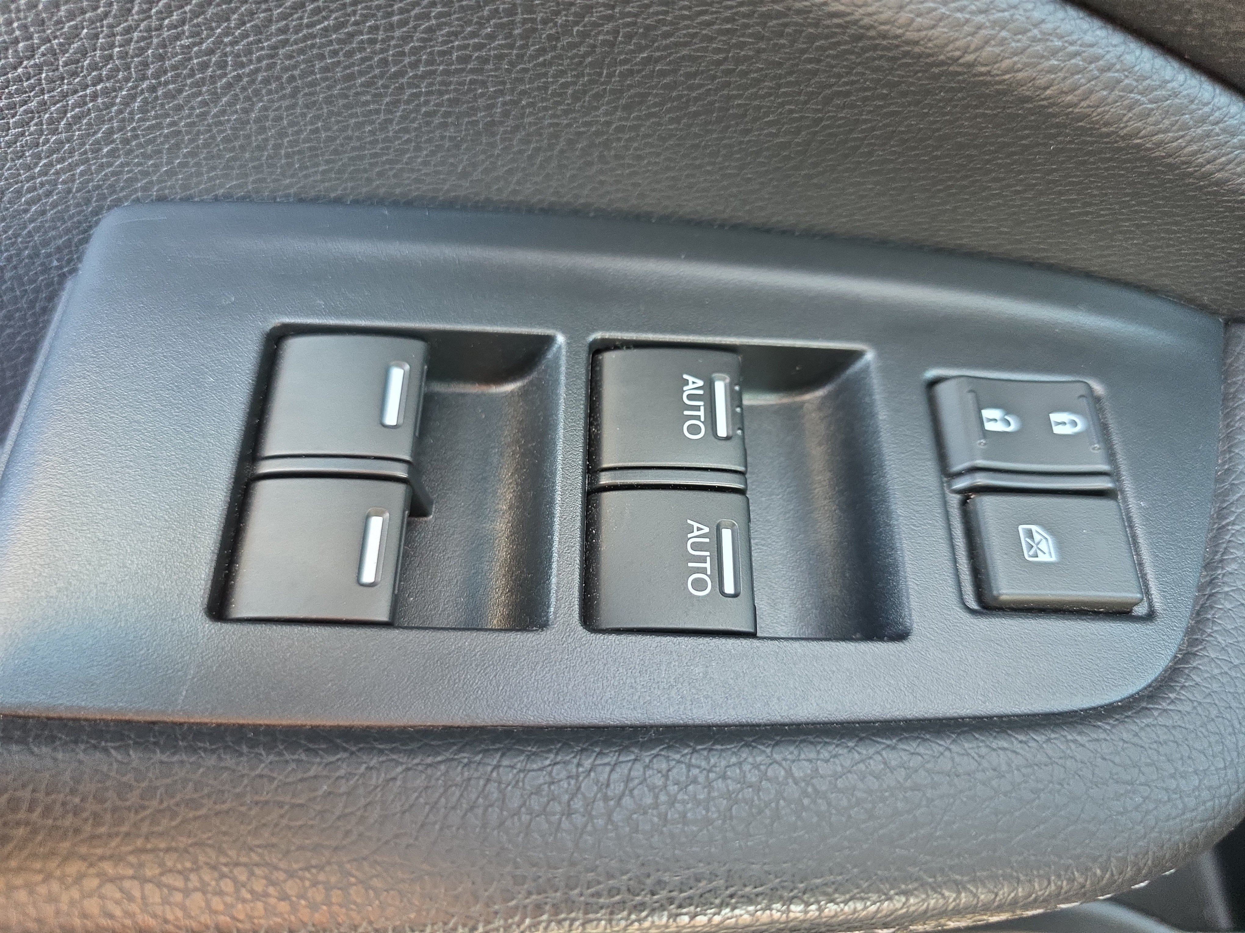 Used 2023 Honda Passport Elite image 35