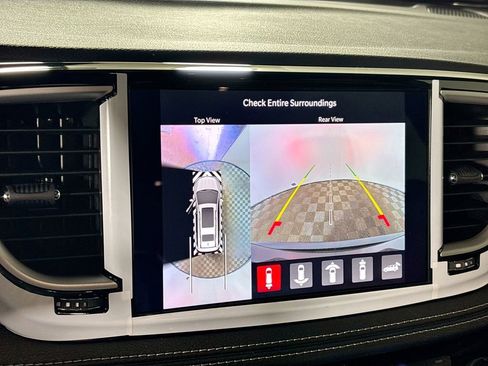 New 2026 Chrysler Pacifica Select AWD/4WD image 15