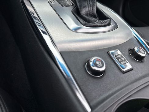 Used 2014 INFINITI Q60 Convertible w/ Premium Package image 39