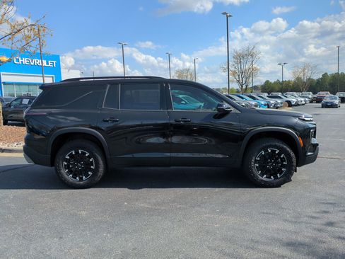 New 2026 Chevrolet Traverse Z71 w/ Enhanced Driving Package AWD/4WD image 10