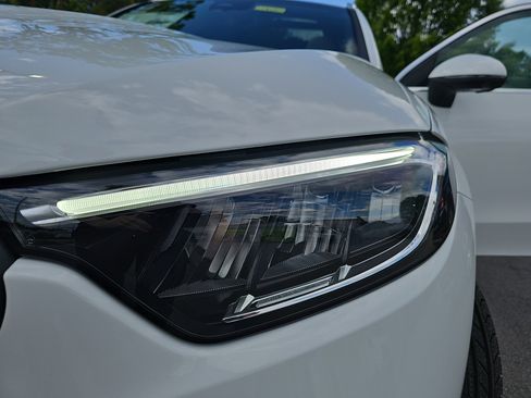 New 2026 Mercedes-Benz GLC 300 image 33