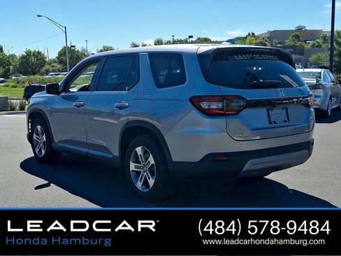 Used 2025 Honda Pilot EX-L image 4