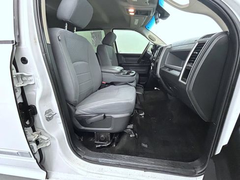Used 2015 RAM 3500 Tradesman w/ Chrome Appearance Group AWD/4WD image 15