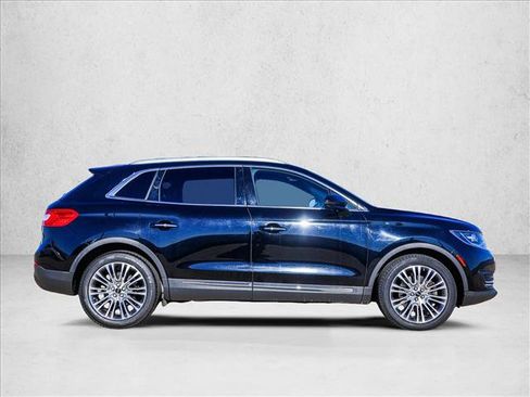 Used 2016 Lincoln MKX Reserve w/ Climate Package AWD/4WD image 4