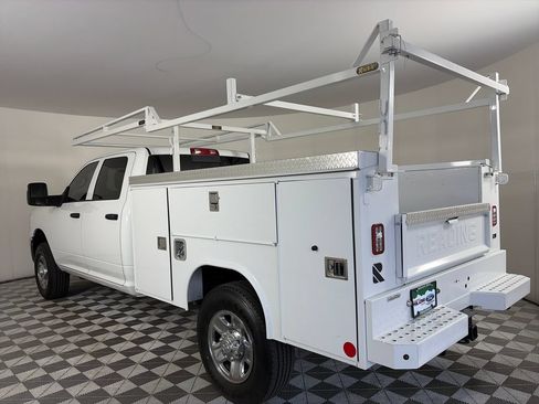 Used 2024 RAM 3500 Tradesman w/ Chrome Appearance Group AWD/4WD image 5