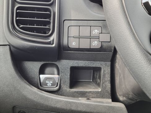Used 2025 RAM ProMaster 3500 w/ Safety Group FWD image 10