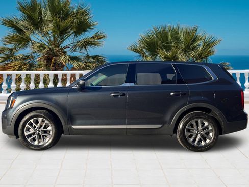 Used 2023 Kia Telluride LX image 7