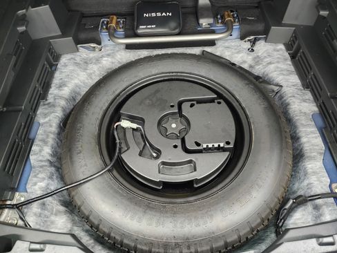 Used 2023 Nissan Rogue SV image 28