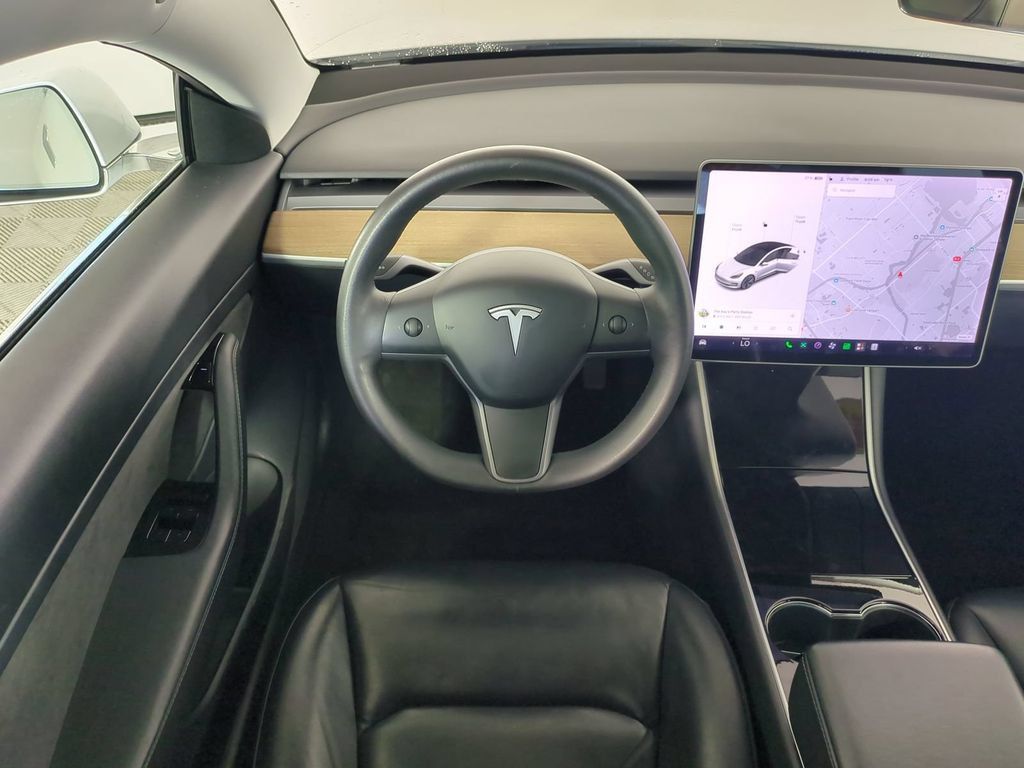 Used 2020 Tesla Model 3 Standard Range Plus RWD image 18
