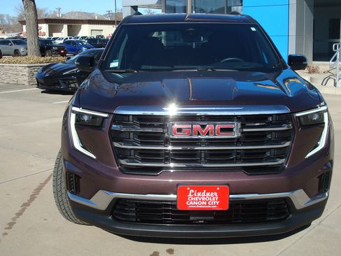 Used 2025 GMC Acadia Elevation image 2