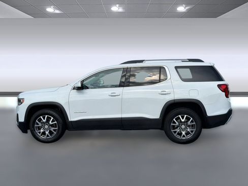 Used 2023 GMC Acadia SLT FWD image 2