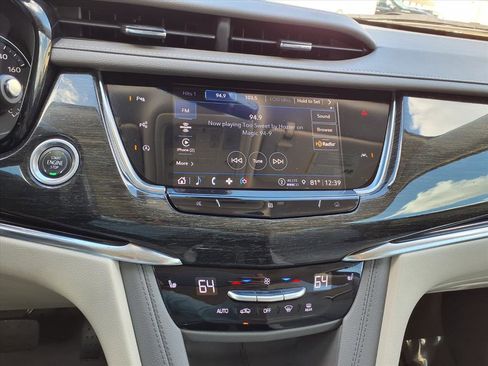 Used 2021 Cadillac XT6 Premium Luxury image 25