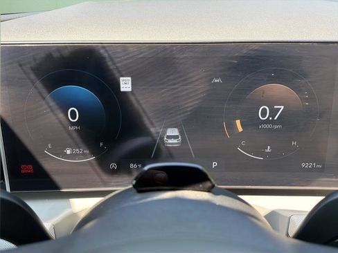 Certified 2025 Hyundai Tucson Limited FWD image 29