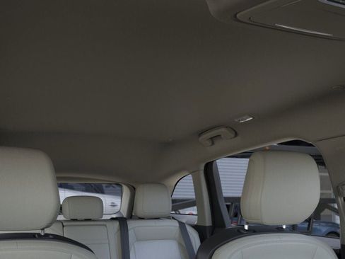 New 2026 Lincoln Nautilus Premier image 22