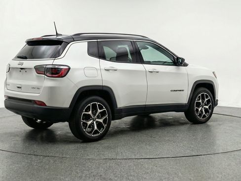 Used 2025 Jeep Compass Limited AWD/4WD image 9