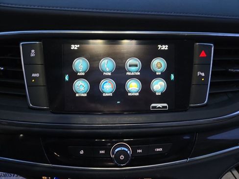 Used 2019 Buick Enclave Essence image 21