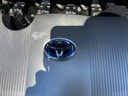 Used 2017 Toyota Prius Prime Premium image 28