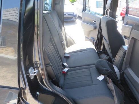 Used 2012 Jeep Liberty Sport image 18