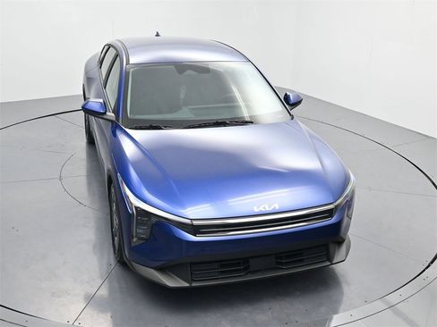 New 2025 Kia K4 LXS image 40