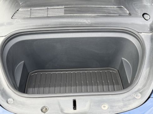 Used 2020 Tesla Model Y Long Range image 6