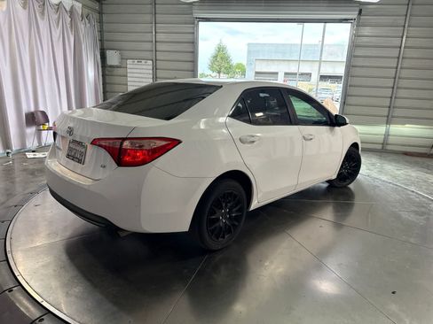 Used 2018 Toyota Corolla LE FWD image 4